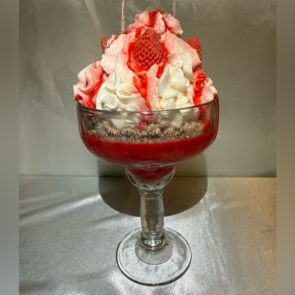 Strawberry Shortcake Dessert Candle 🍓🍰